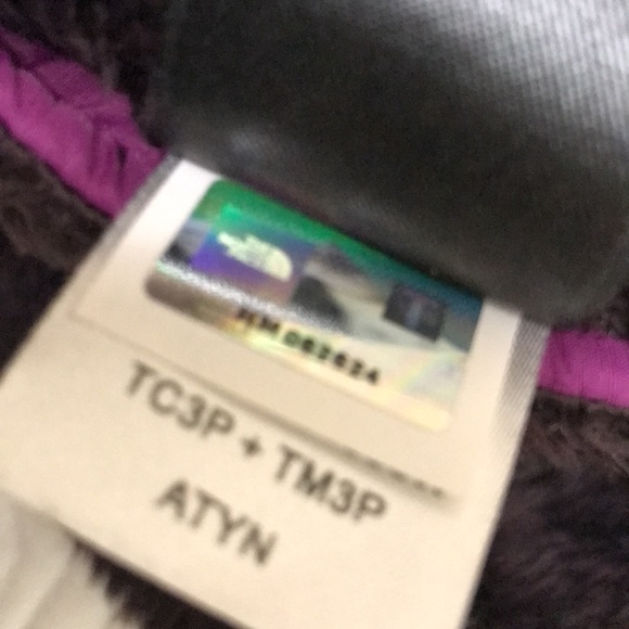 The North Face Mossbud Reversible Vest Purple - Picture 16 of 16